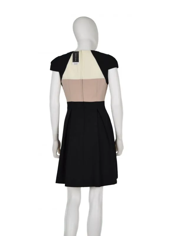 Rochie office Dorothy Perkins EU 38 | Negru, Midi, Fără mâneci, Abstract & Color Block, Volane, Poliester - Image 2