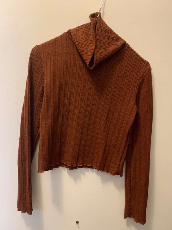 Pulover Bershka M | Maro, Normal, Regular fit - Image 2