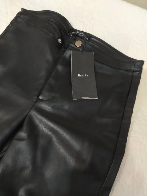 Pantaloni Bershka M | Negru, Lungi, Piele ecologică - Image 7