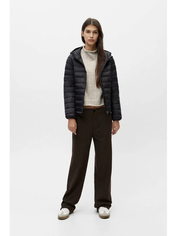 Geacă matlasată Pull&Bear EU 38 | Negru, Cu glugă, Poliester - Image 4