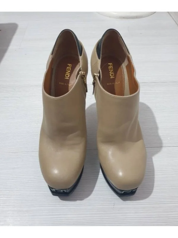 Ghete Fendi EU 38.5 | Bej, Piele naturală - Image 2
