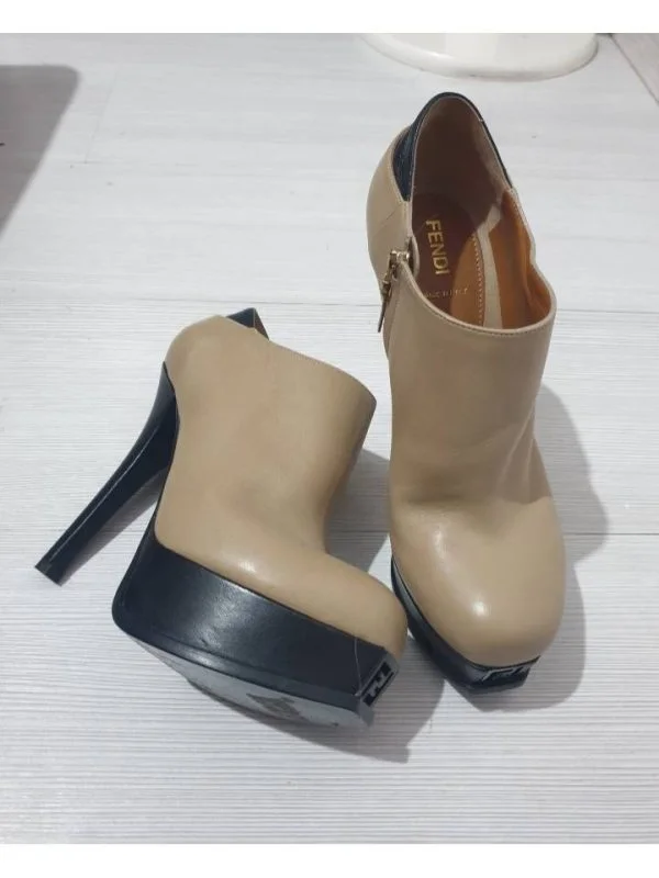 Ghete Fendi EU 38.5 | Bej, Piele naturală - Image 3