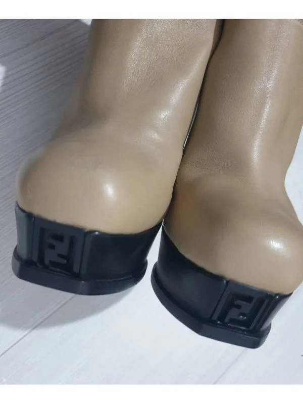 Ghete Fendi EU 38.5 | Bej, Piele naturală - Image 4