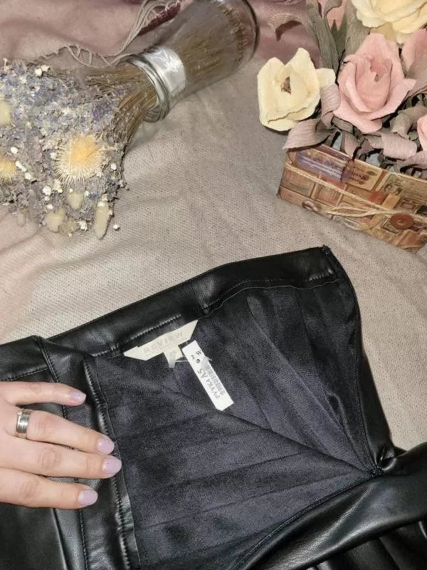 Fustă Review XS | Negru, Mini, Poliuretan - Image 4