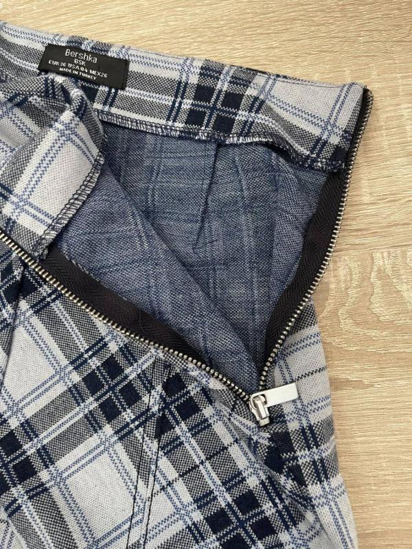 Pantaloni Bershka EU 36 | Gri, Scurți, Elastan - Image 4