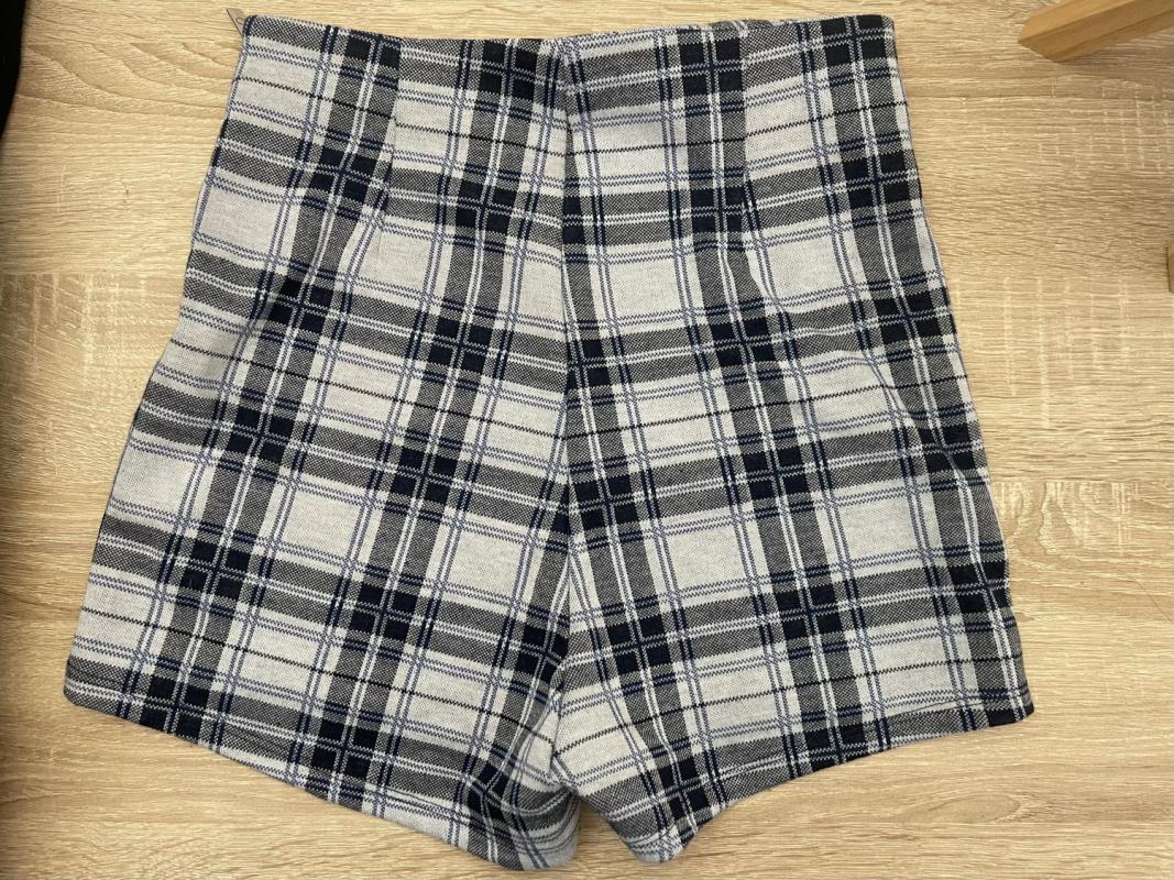 Pantaloni Bershka EU 36 | Gri, Scurți, Elastan - Image 3