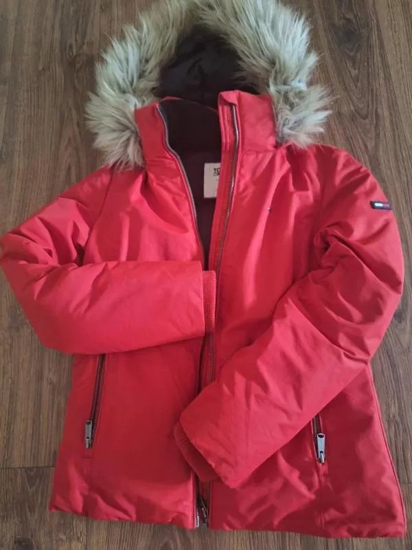 Geacă de iarnă Tommy Hilfiger EU 36 | Burgundy, Cu glugă, Tall, Abstract & Color Block - Image 3