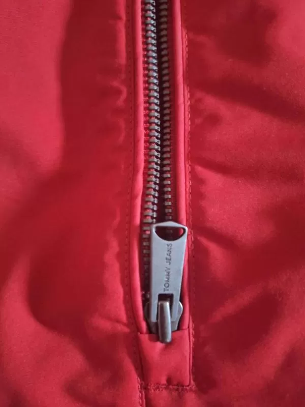 Geacă de iarnă Tommy Hilfiger EU 36 | Burgundy, Cu glugă, Tall, Abstract & Color Block - Image 4