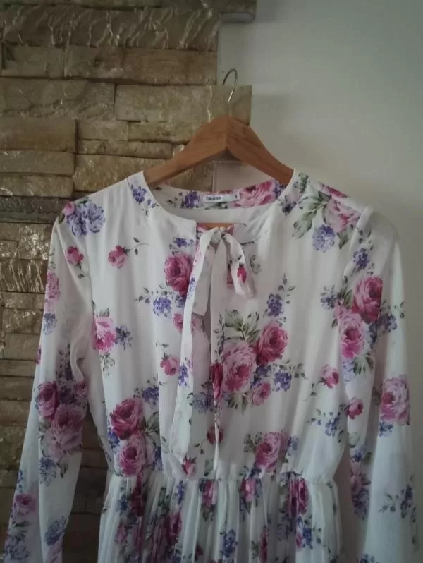 Rochie casual Cropp EU 38 | Alb, Midi, Mânecă lungă, Floral & Tropical - Image 5