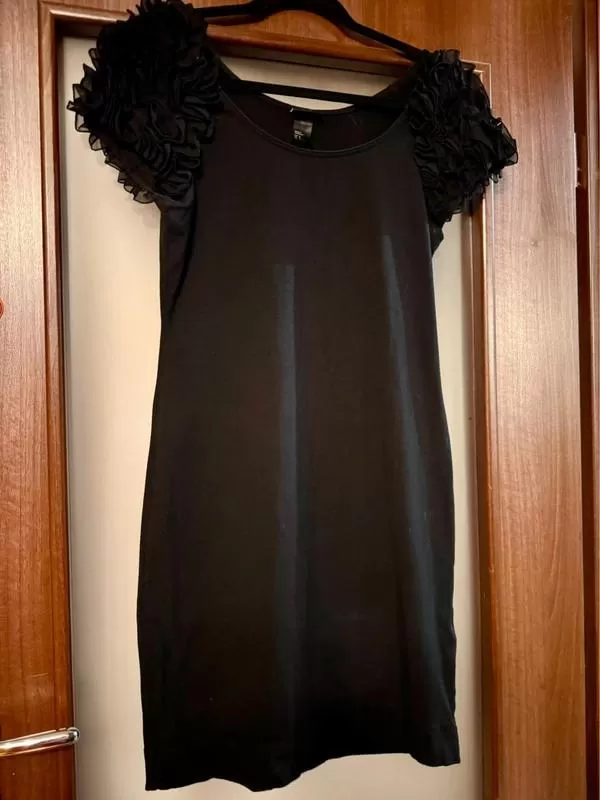 Rochie de ocazie H&M EU 38 | Negru, Mini, Mânecă scurtă, Volane, Poliester - Image 2