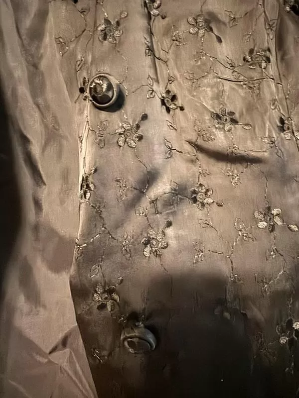 Trenci NO BRAND EU 38 | Negru, Fără glugă, Floral & Tropical, Satinat - Image 4