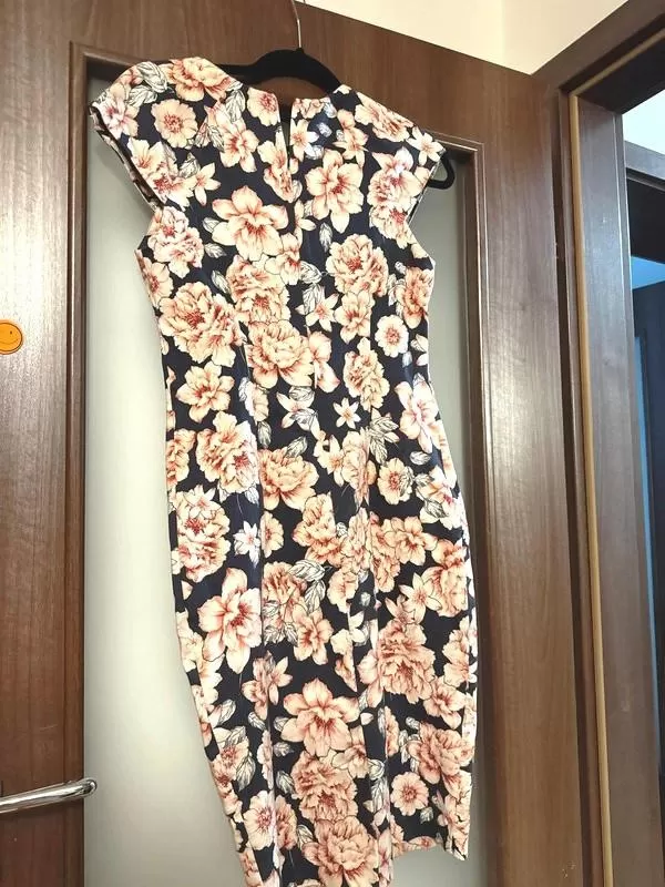 Rochie mulată TOP SECRET EU 36 | Multicolor, Mini, Mânecă scurtă, Petite, Floral & Tropical, Poliester - Image 5