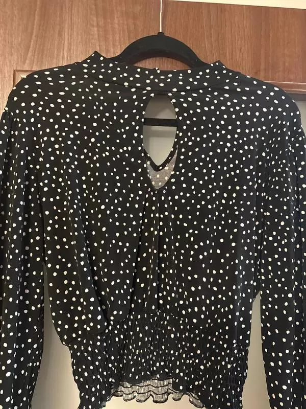 Top cropped NO BRAND EU 36 | Negru, Cropped (Scurt), Mânecă lungă, Buline & Imprimeuri mici, Cu decupaje, Poliester - Image 2