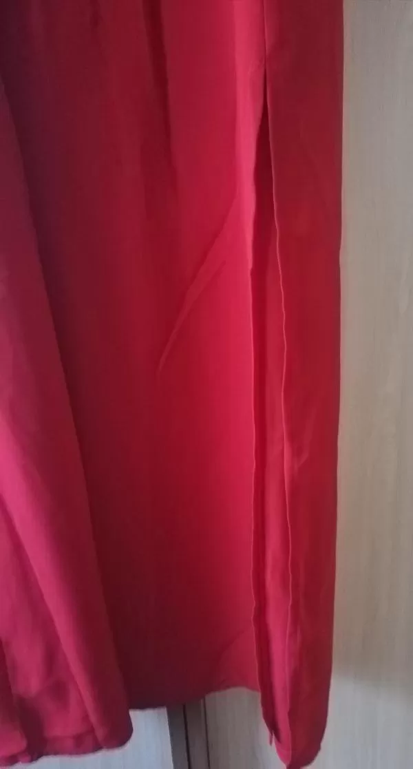 Rochie casual Sinsay M | Roșu, Maxi, Mânecă lungă, Monocrom, Cu decupaje, Vâscoză - Image 5
