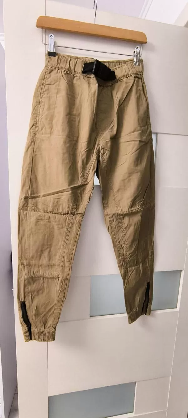 Pantaloni Bershka EU 34 | Bej, Lungi, Talie înaltă, Cargo - Image 2