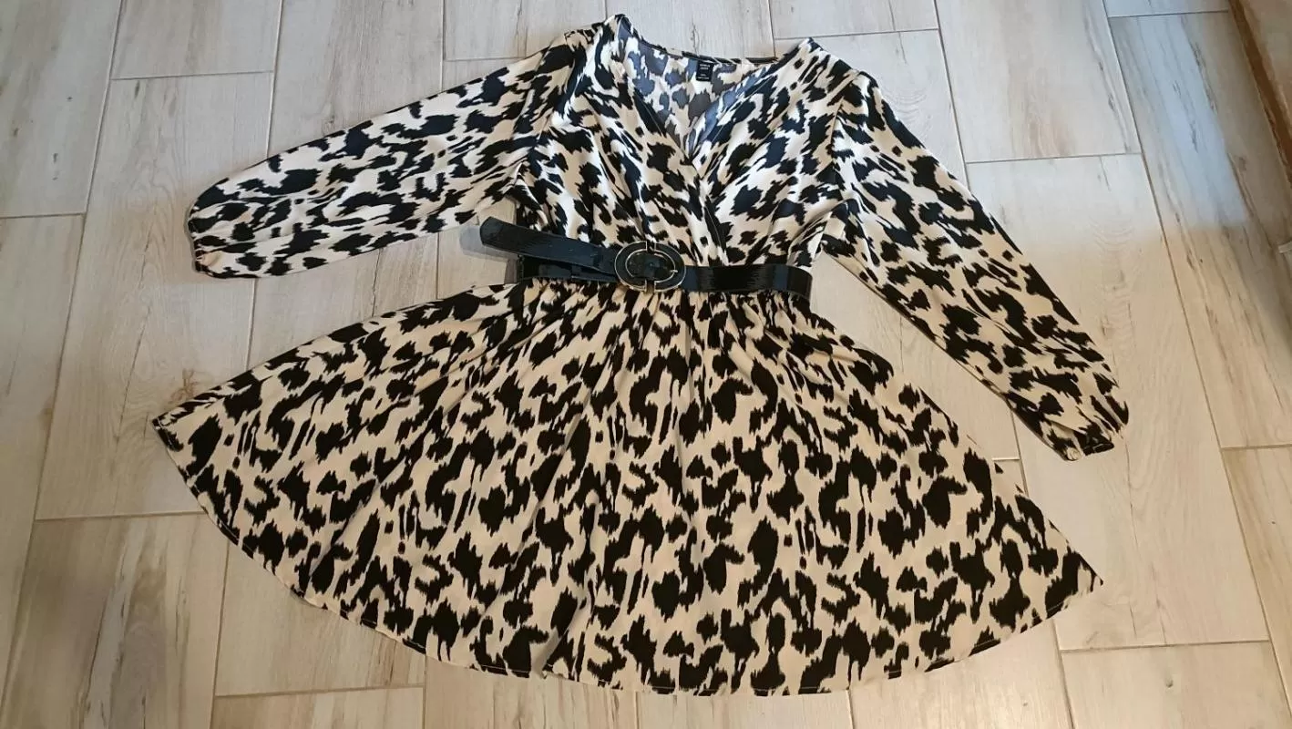 Rochie casual Shein EU 44 | Bej, Mini, Mânecă lungă, Plus size, Animal print - Image 2