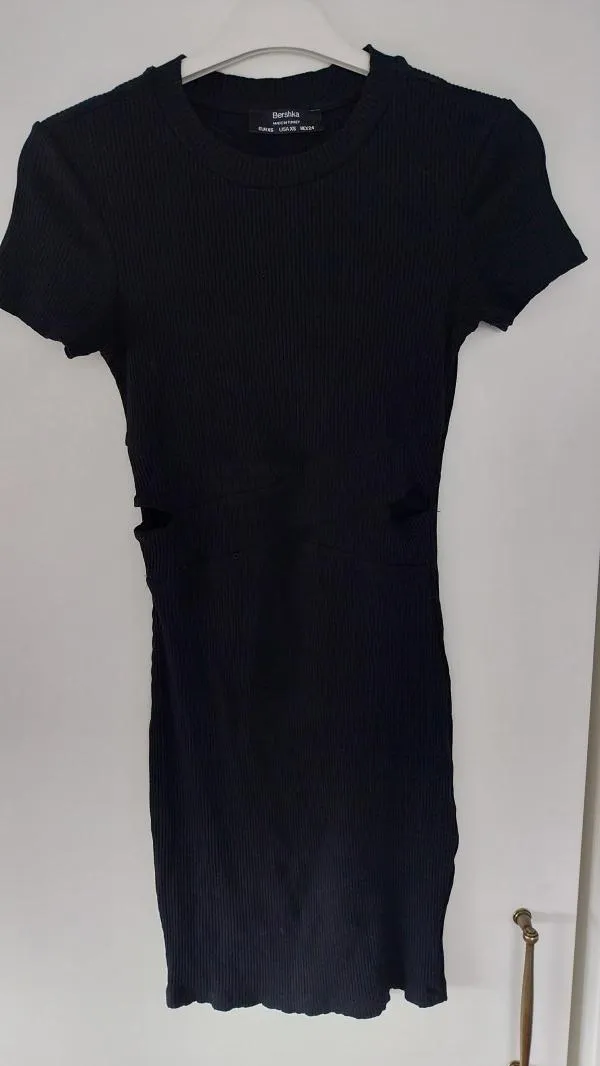 Rochie casual Bershka XS | Negru, Mini, Mânecă scurtă, Cu decupaje, Elastan - Image 5