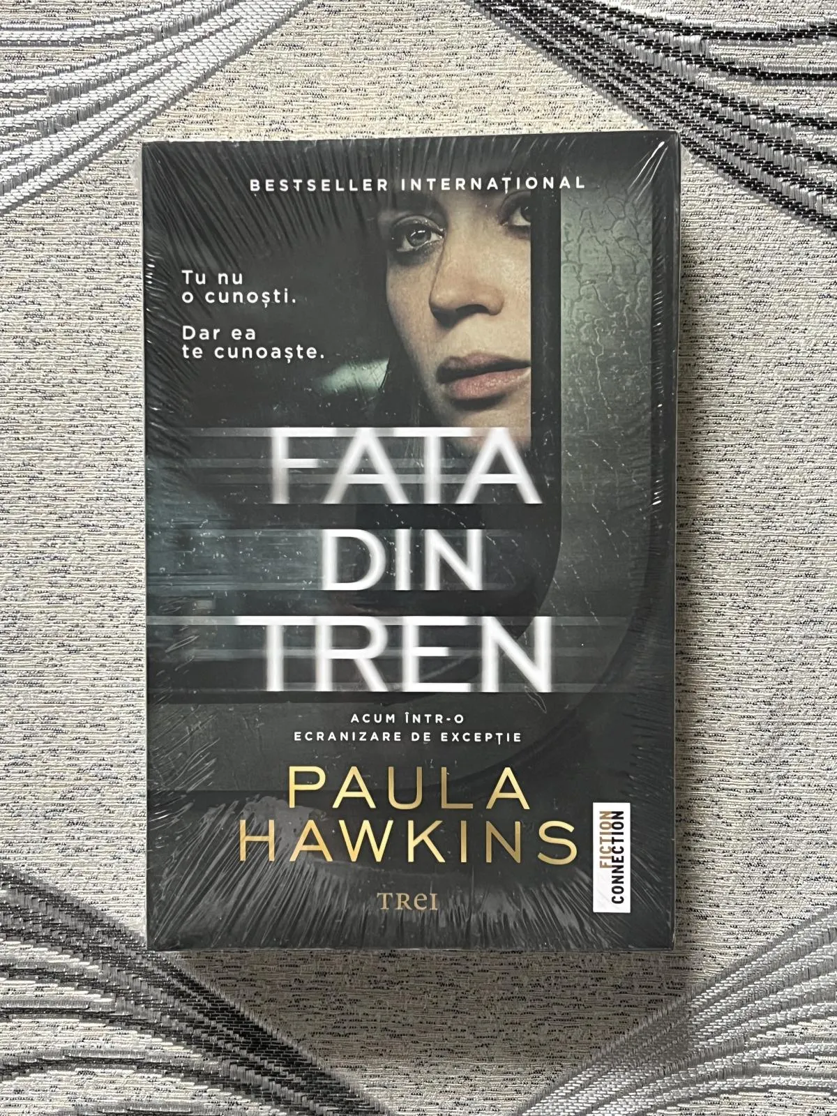 Fata din tren - Paula Hawkins, ISBN 9786067193503 - Image 2