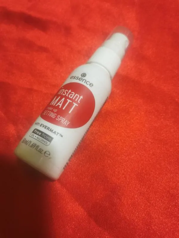 Spray de fixare make-up instant MATT Essence - Image 4