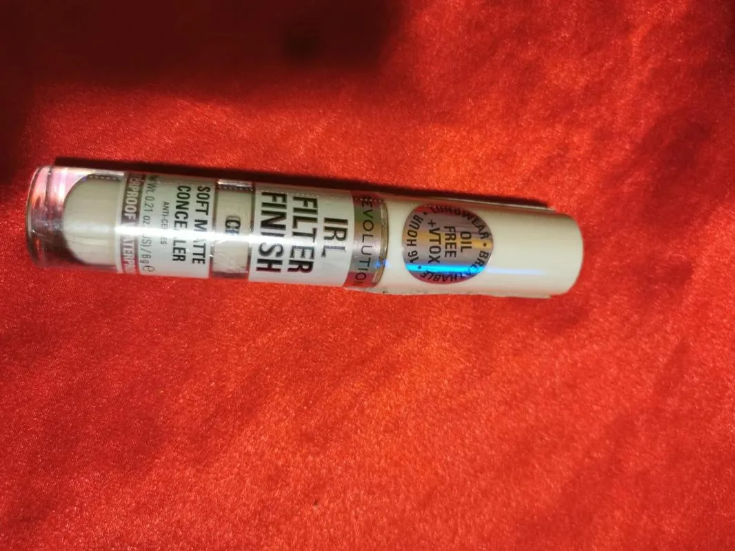 Concealer IRL Filter Finish C6 Revolution - Image 6