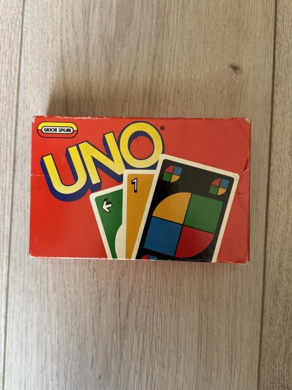 Joc de societate UNO
