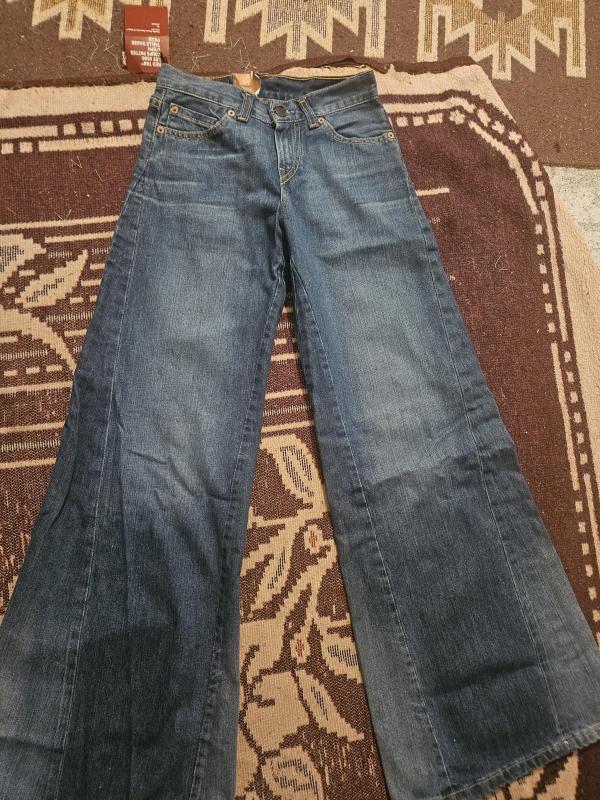 Blugi Levi's EU 32 | Albastru, Lungi, Talie joasă, Flared (Evazați) fit, Denim - Image 2