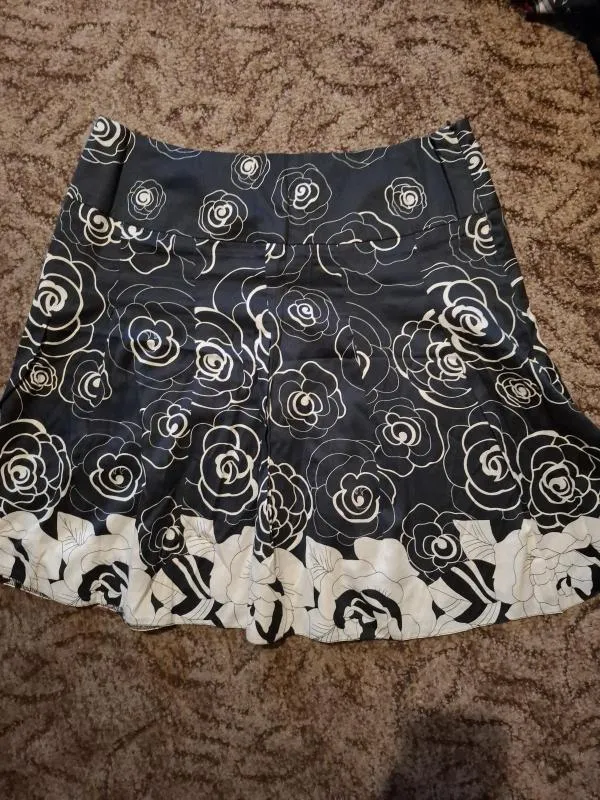 Fustă Orsay EU 38 | Negru, Mini, Floral & Tropical - Image 2