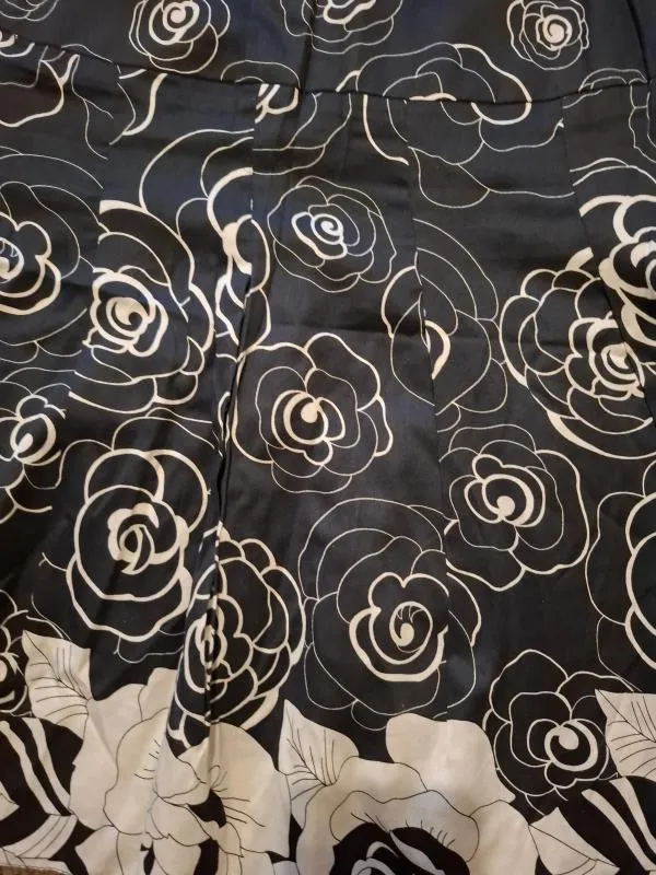 Fustă Orsay EU 38 | Negru, Mini, Floral & Tropical - Image 3
