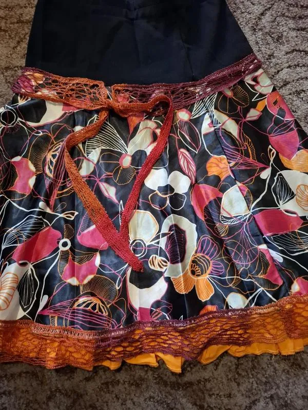 Fustă cloș EU 36 | Multicolor, Midi, Talie înaltă, Cloș fit, Floral & Tropical, Broderie - Image 3