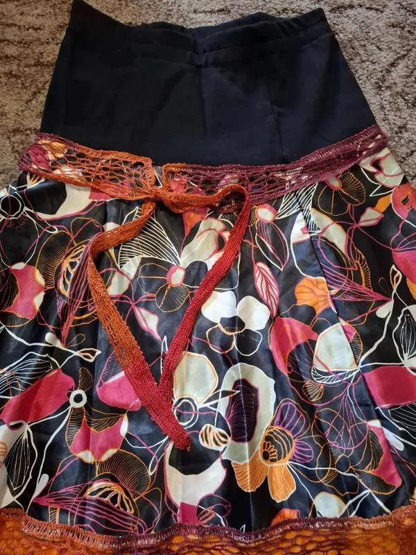 Fustă cloș EU 36 | Multicolor, Midi, Talie înaltă, Cloș fit, Floral & Tropical, Broderie - Image 4