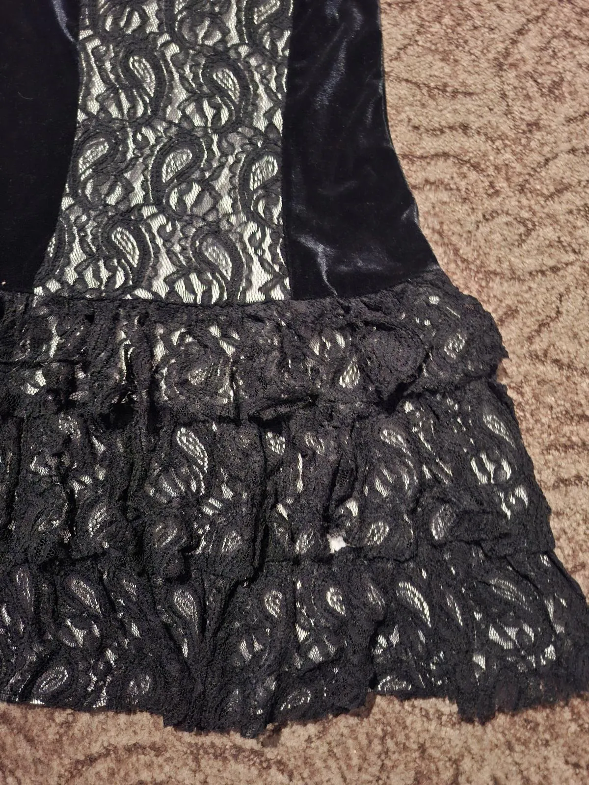 Rochie de seară S | Negru, Mini, Cu umerii goi, Abstract & Color Block, Dantelă - Image 3