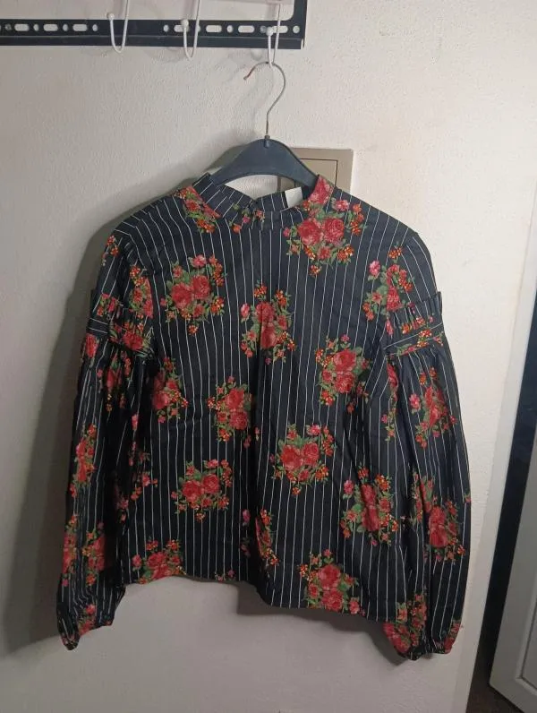 Bluză H&M EU 38 | Negru, Normal, Mânecă trei sferturi, Floral & Tropical, Volane, Bumbac - Image 2