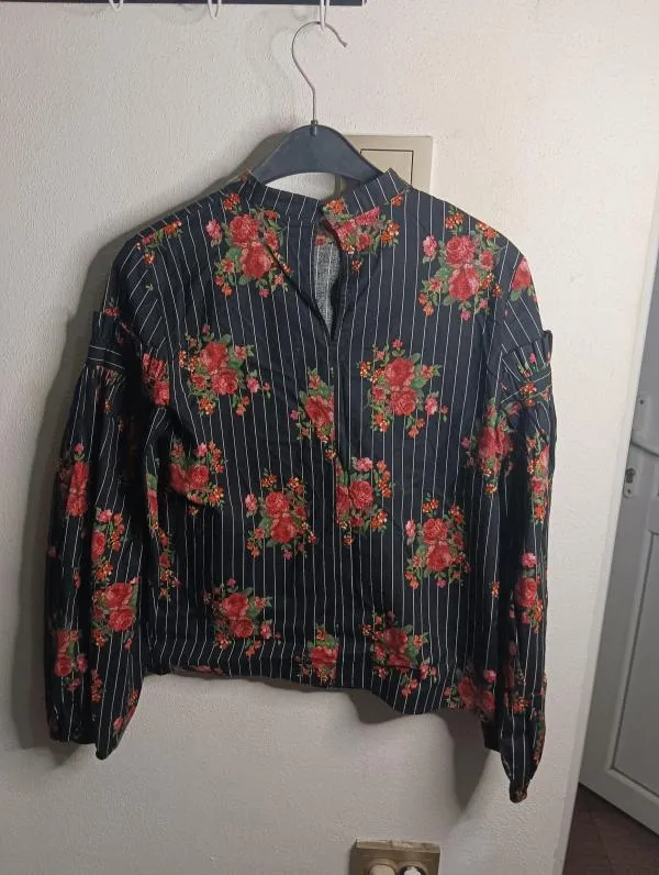 Bluză H&M EU 38 | Negru, Normal, Mânecă trei sferturi, Floral & Tropical, Volane, Bumbac - Image 3