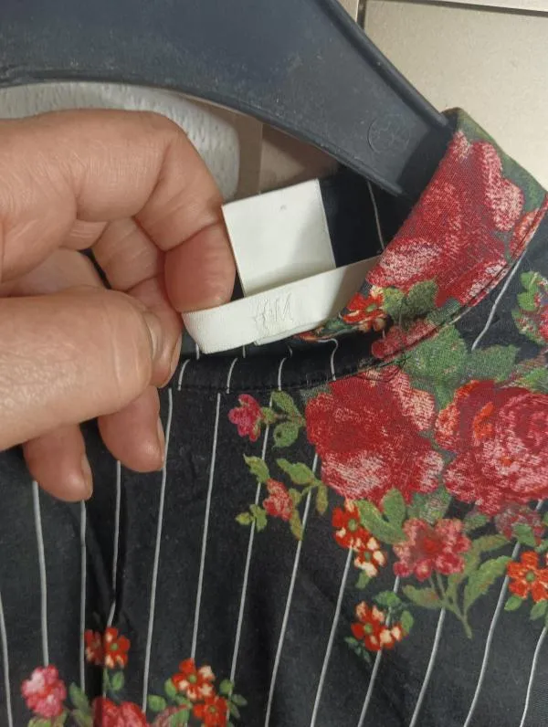 Bluză H&M EU 38 | Negru, Normal, Mânecă trei sferturi, Floral & Tropical, Volane, Bumbac - Image 6