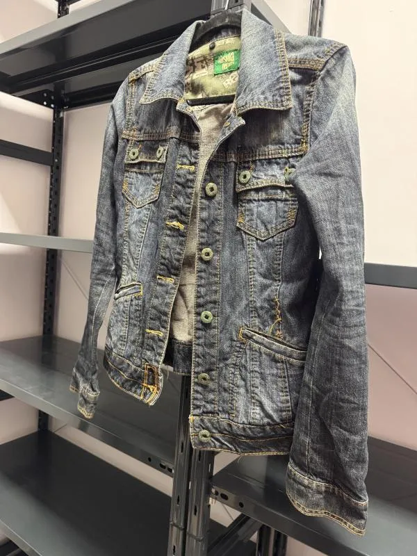 Geacă din denim Bershka EU 38 | Albastru, Fără glugă, Broderie, Denim - Image 2