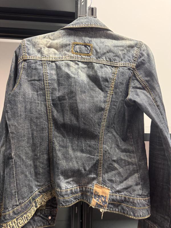 Geacă din denim Bershka EU 38 | Albastru, Fără glugă, Broderie, Denim - Image 5