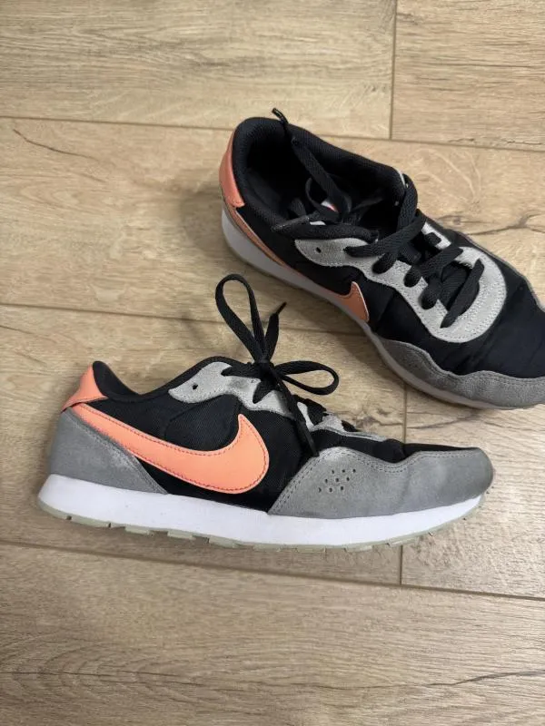 Sneakers Nike EU 37.5 | Negru - Image 2