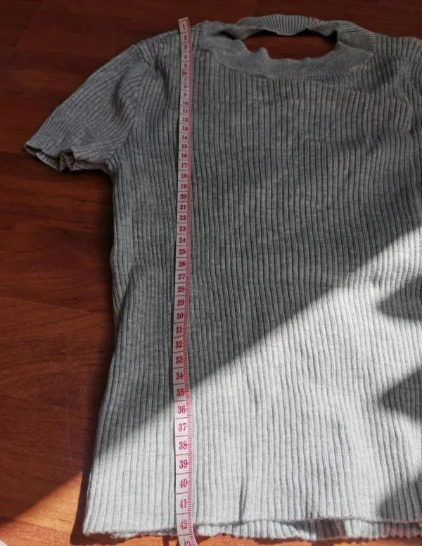 Top cropped Bershka S | Gri, Cropped (Scurt), Mânecă scurtă, Cu decupaje - Image 5