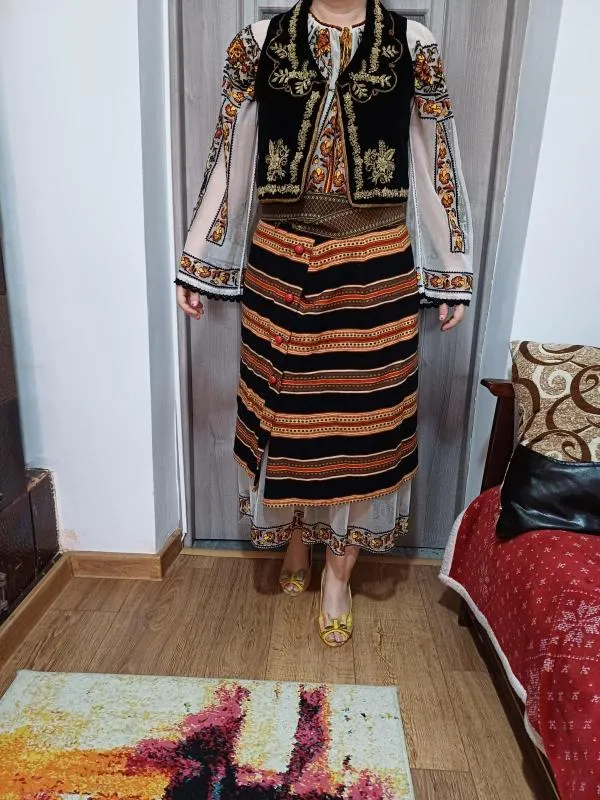 Costum popular antic L | Multicolor, Pânză - Image 7