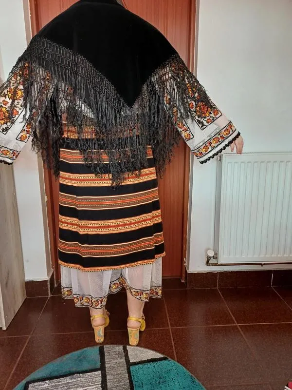 Costum popular antic L | Multicolor, Pânză - Image 4