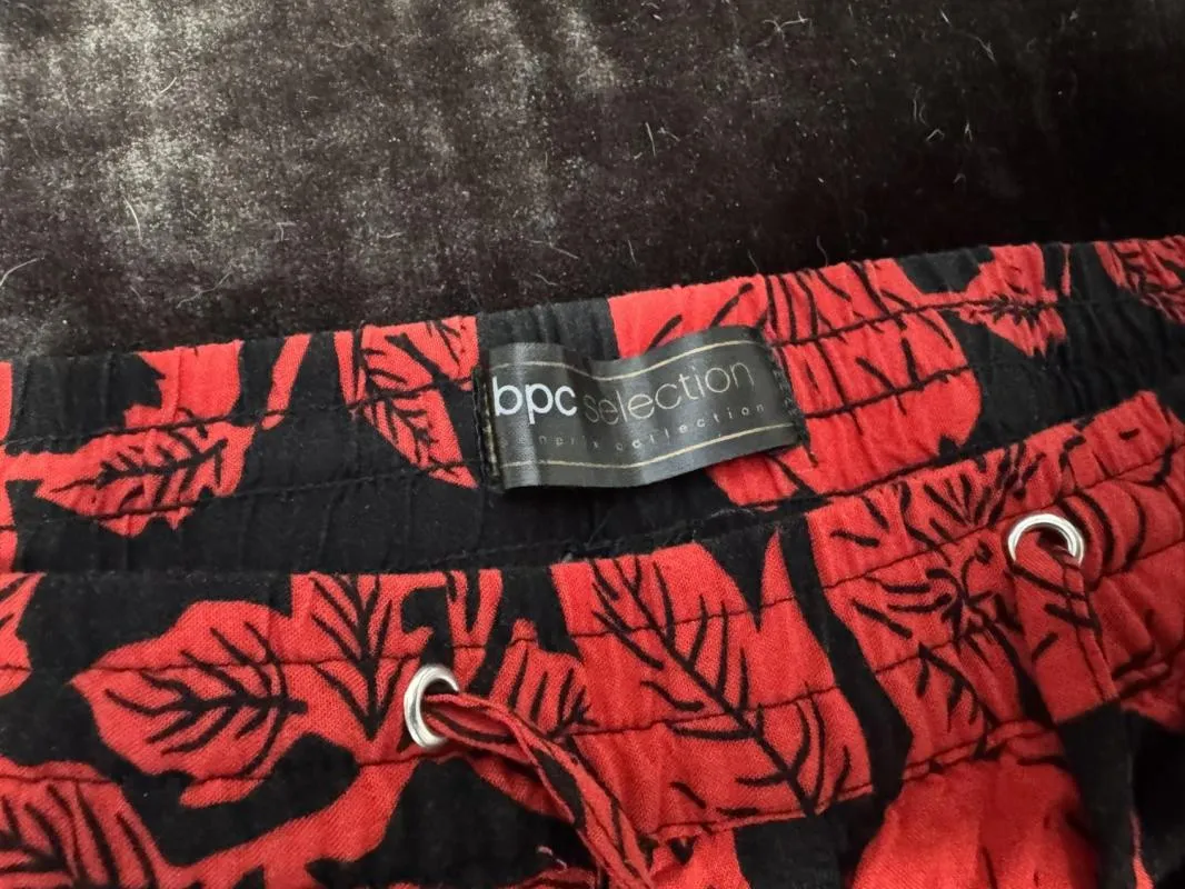 Pantaloni bpc EU 36 | Roșu, Lungi, Talie înaltă, Wide Leg fit, Floral & Tropical, Vâscoză - Image 4