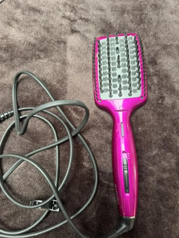 Perie de îndreptat părul BABYLISS