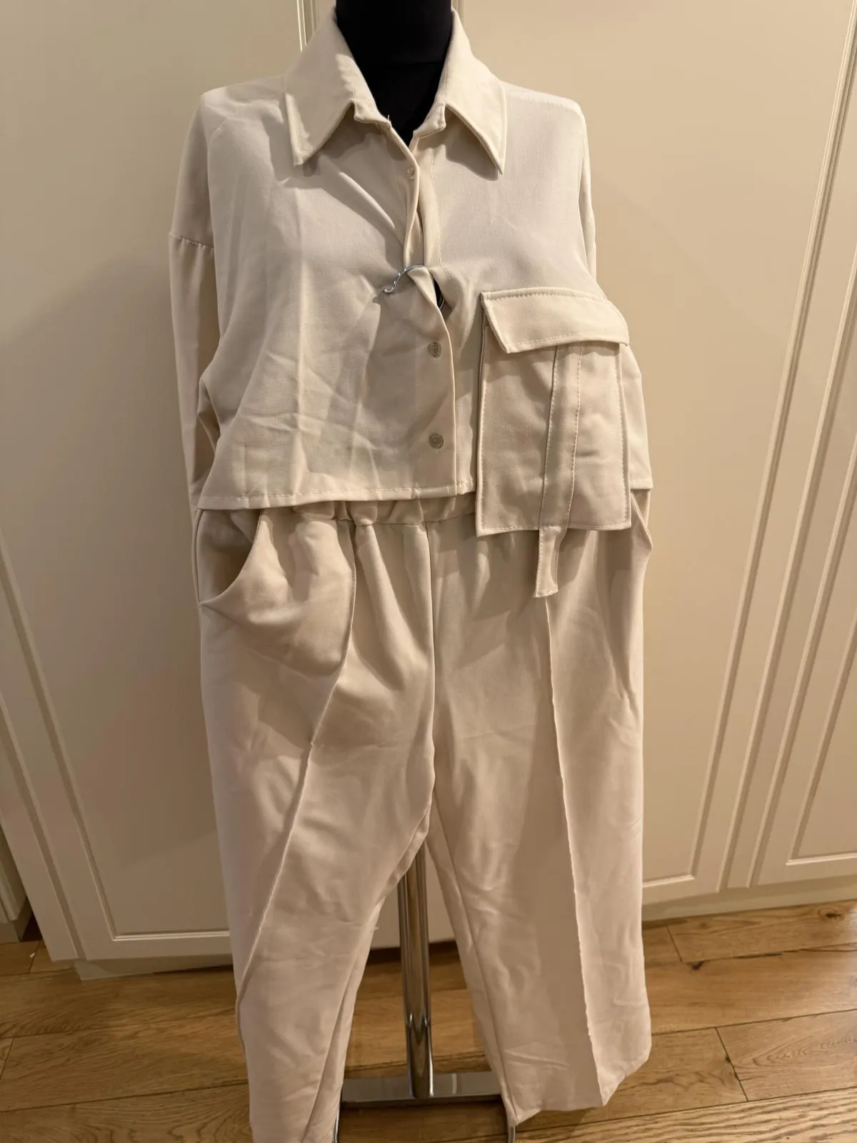 Costum cu sacou și pantaloni Made in Italy M | Bej