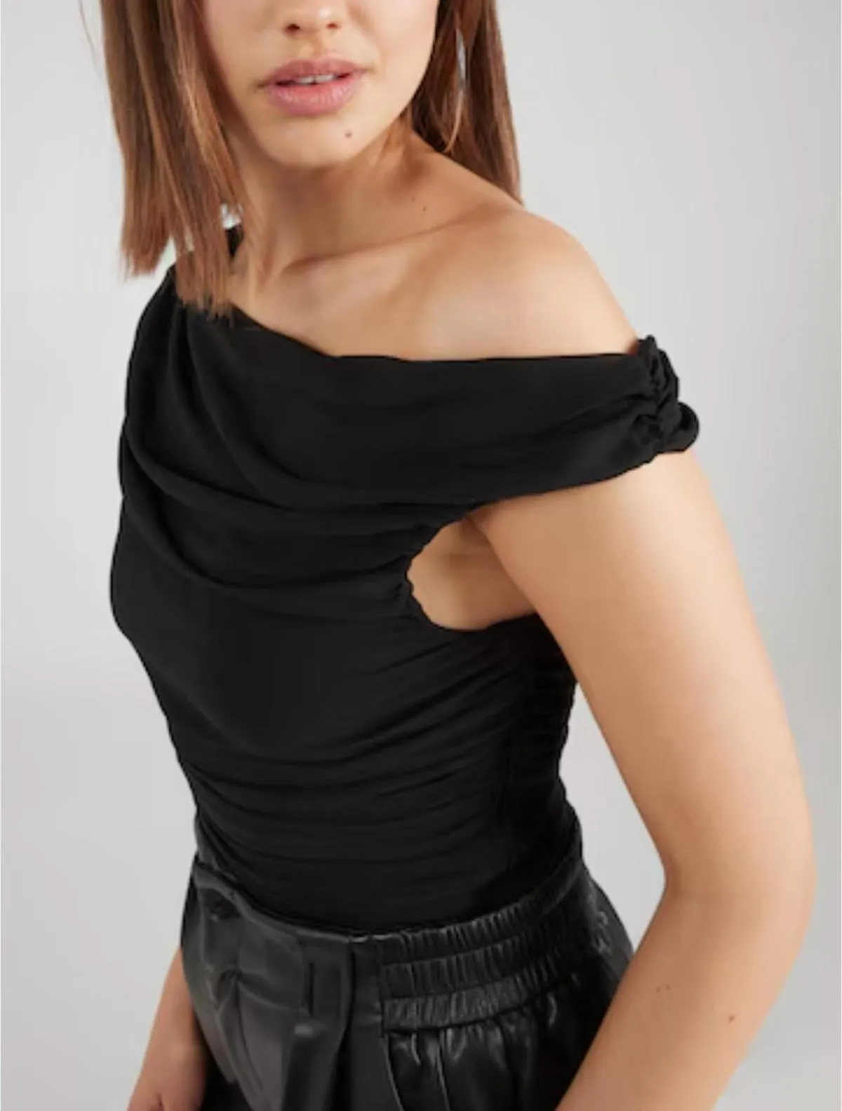 Top cropped Shein EU 36 | Negru, Cropped (Scurt), Volane