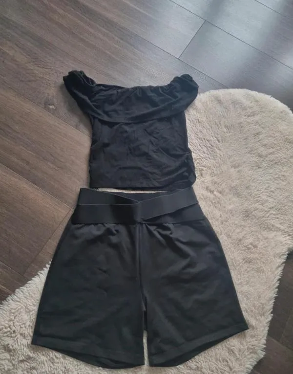 Top cropped Shein EU 36 | Negru, Cropped (Scurt), Volane - Image 5