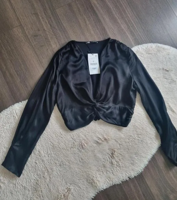 Top cropped Zara EU 40 | Negru, Cropped (Scurt), Mânecă lungă, Satinat