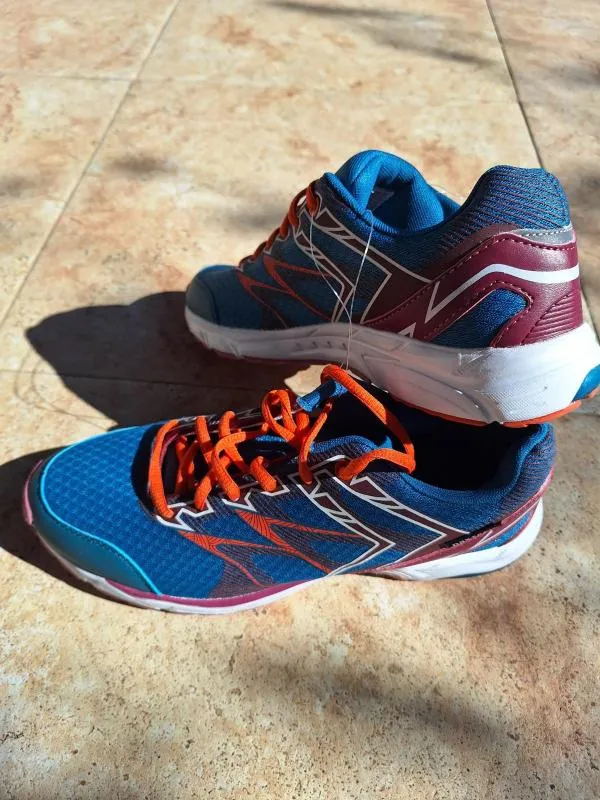 Sneakers EU 40 | Multicolor - Image 4