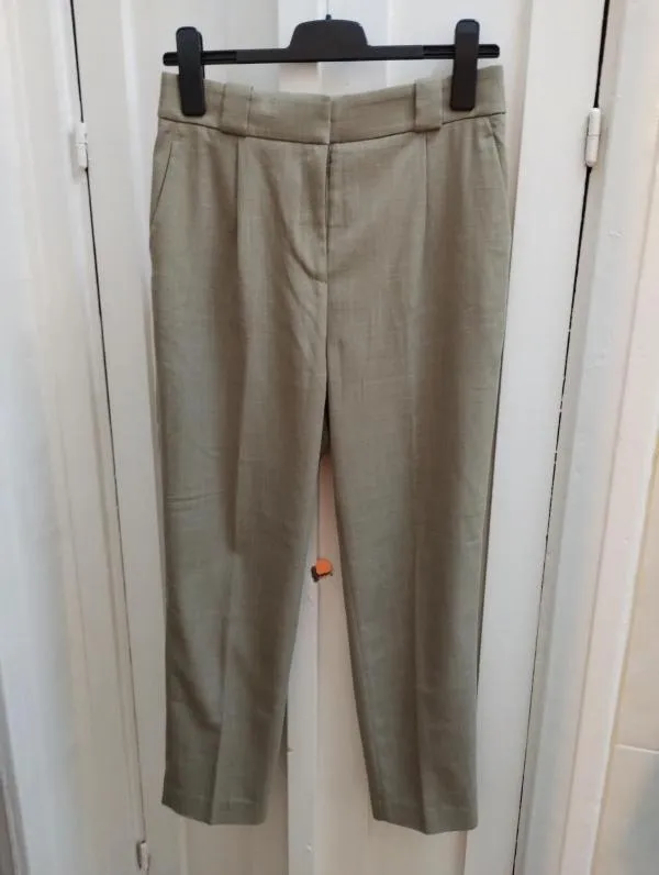 Pantaloni H&M EU 38 | Khaki, Lungi, Tapered (Conici) fit