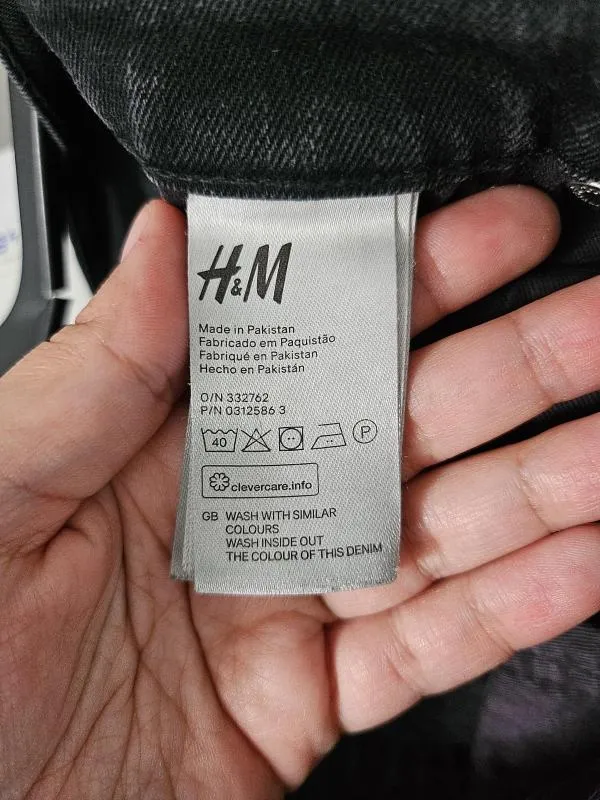 Blugi H&M EU 30 | Negru, Lungi, Talie joasă, Skinny fit, Rupți  Cu tăieturi, Bumbac - Image 12