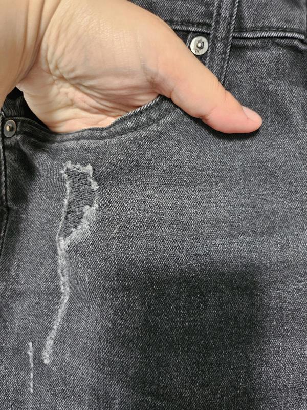 Blugi H&M EU 30 | Negru, Lungi, Talie joasă, Skinny fit, Rupți  Cu tăieturi, Bumbac - Image 4
